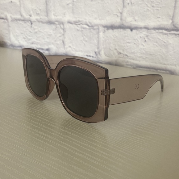 Sunglasses - Picture 3 of 3